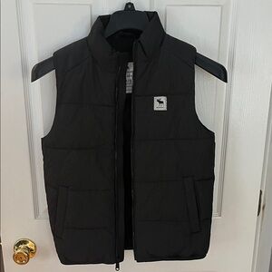 Abercrombie Kids Charcoal Puffer Vest